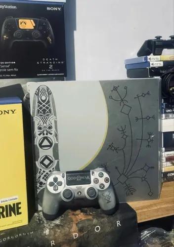PlayStation 4 pro edição limitada god of war