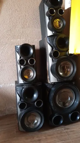 Caixas de som LG