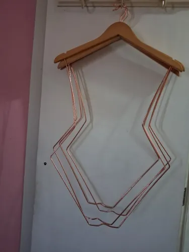 Cabides e manequim para loja