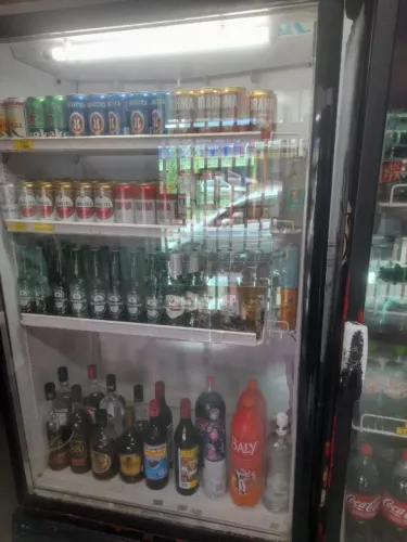 Vendo distribuidora no riacho fundo II na avenida principal perto da lotérica
