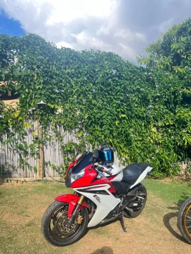 Honda CBR 600F 2013/2013 - 26.000 km originais - Segundo dono - Toda original