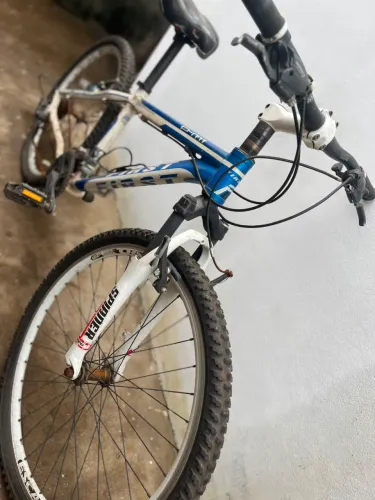 VENDO BICICLETA ARO 26