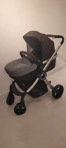 Carrinho de bebê chicco