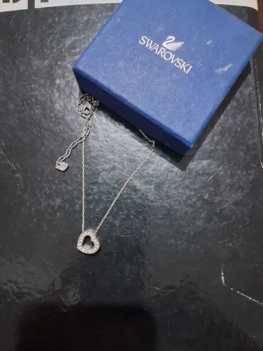 Colar swarovski pingente de coração seminovo