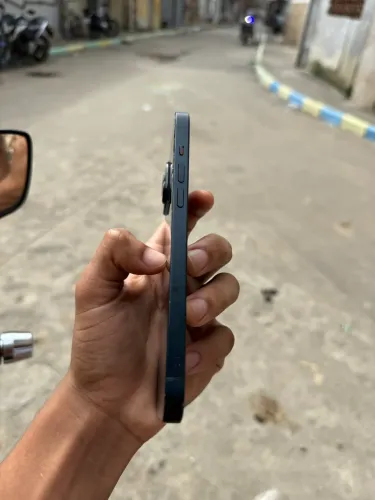 iPhone 14 Plus, 256gb com a tampa trincada