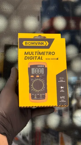 Multímetro digital com Led no visor 