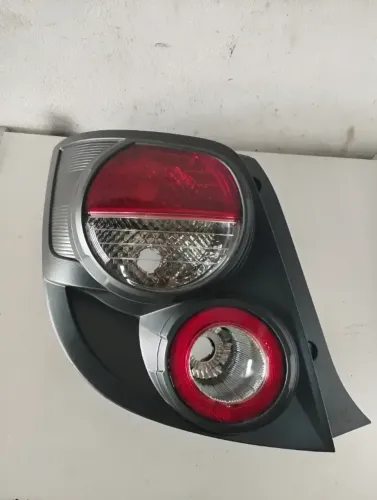 Lanterna Traseira Chevrolet Sonic 2012 A 2014 Lado Esquerdo