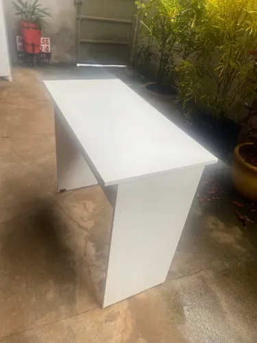 Vendo mesa de manicure