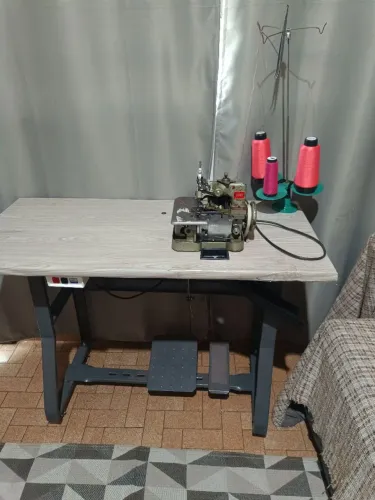 Máquina overloque chinesinha