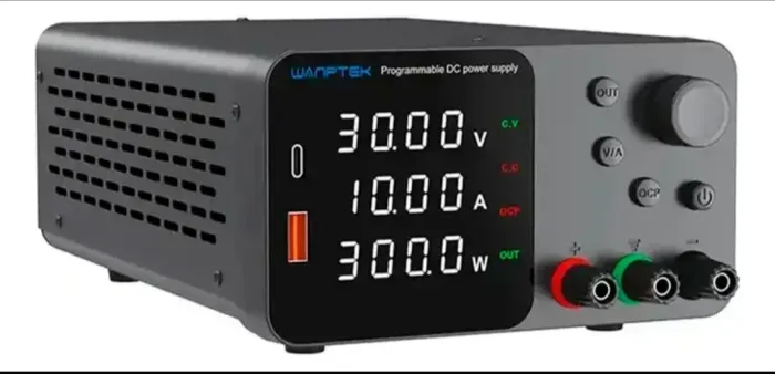 Fonte de bancada com wanpetk com protoboard Hikari com 1660 furos 