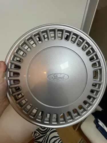 Calotas aro 13 originais Ford Del Rey glx 1990