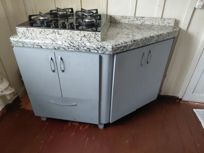 Armário de cozinha com pedra fogão 