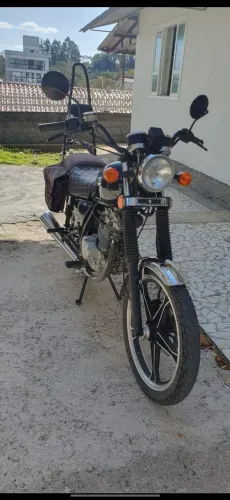 Suzuki intruder 125