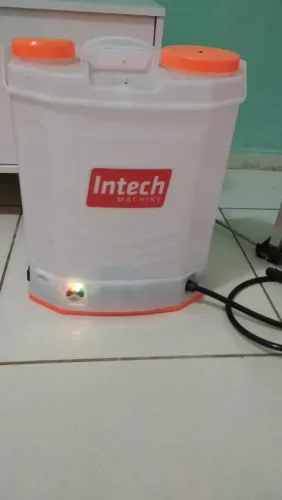 Pulverizador 20l  Bateria Elétrico novo usado apenas 2 vezes 