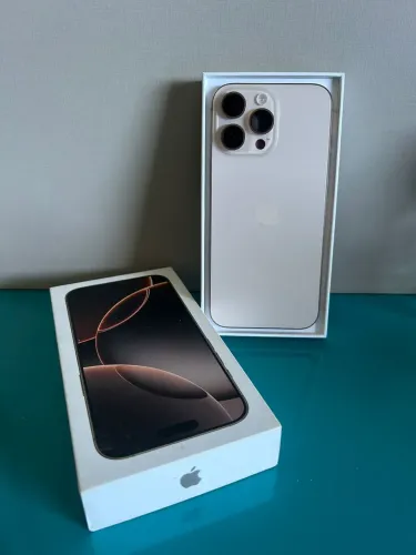iPhone 16 pro Max 256gb desert