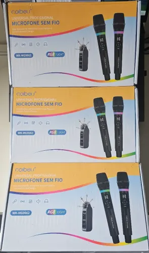 Microfone Duplo com Bateria Recarregável.  E efeito de Echo r Volume.