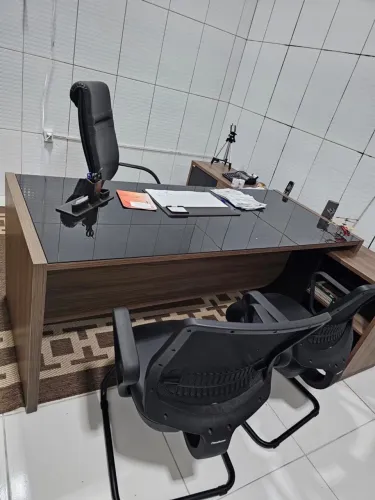 Vendo móveis para escritório de alta qualidade
