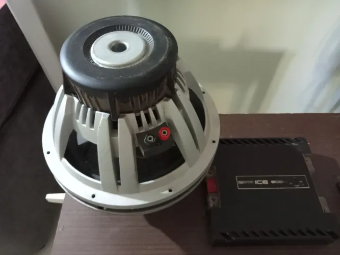 Alto falante JBL e Potência Banda ice 