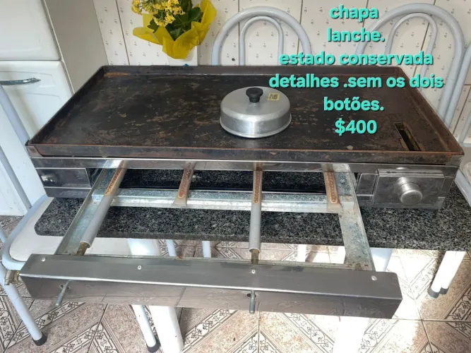 Chapa de lanche com detalhes 