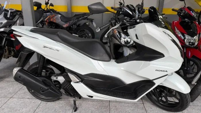 PCX 160 DLX 23/23