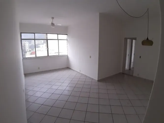 Imóvel para aluguel com 71 metros quadrados com 2 quartos em Laranjeiras - Rio de Janeiro