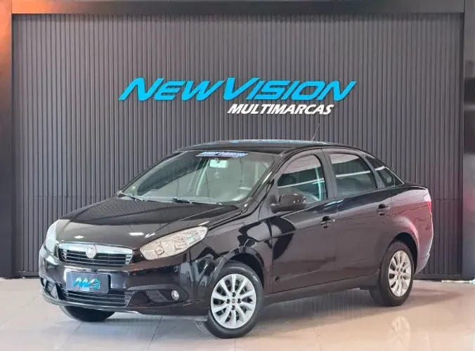 Fiat Grand Siena Attrac. 1.4 EVO F.flex 8V 2013