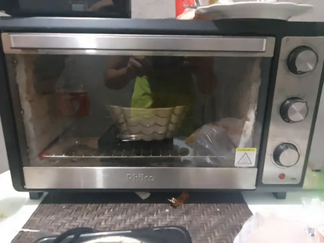 Forno elétrico Philco 60L usado