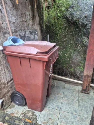 lixeira carrinho coletor 240 L