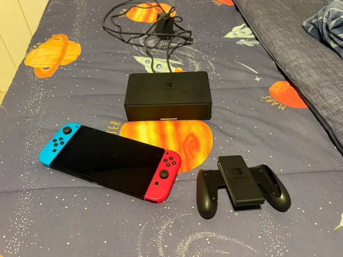 Nintendo Switch OLED 7? 64gb