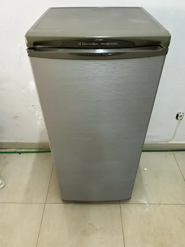 Freezer Electrolux  Prosdócimo 172 litros