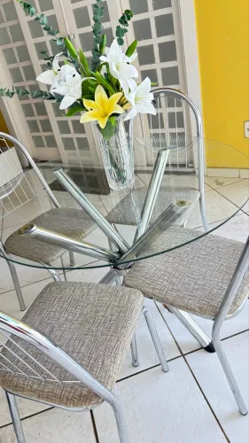 Mesa com 4 lugares