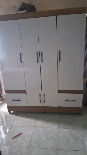 Jogo de roupeiro e cômoda 