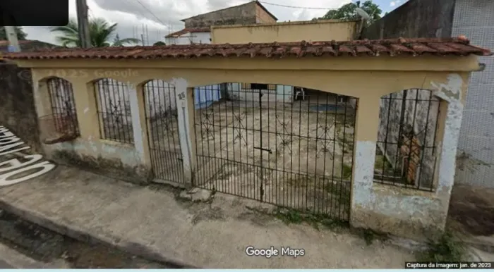 Excelente Casa com Terreno de 240 m² na Mario Covas
