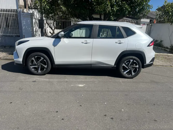 Toyota Yaris Cross XRE 1.5 16V 5p Aut. (Híbrido) 2026