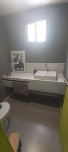 Linda bancada para banheiro 1,64m x 0,50m com cuba e torneira