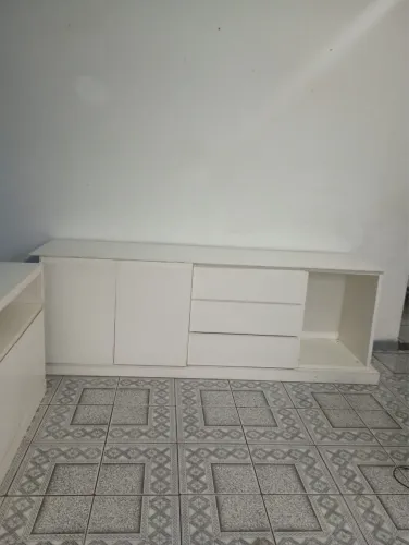 Vende -se aparador