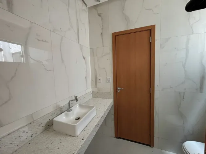 Casa à Venda no Condomínio Porto Marina | 112m² | 3 Quartos | 2 Suítes
