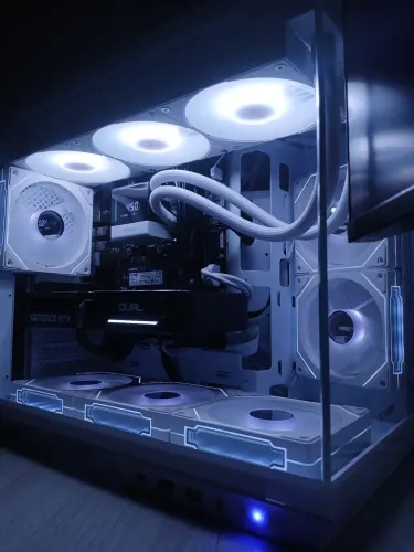 PC GAMER AM5 RYZEN 7800X3D RTX 5060TI