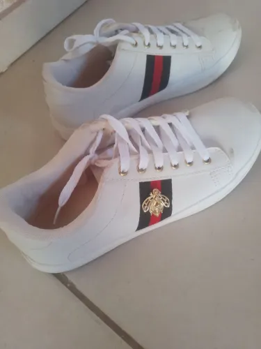Um par de sapatos