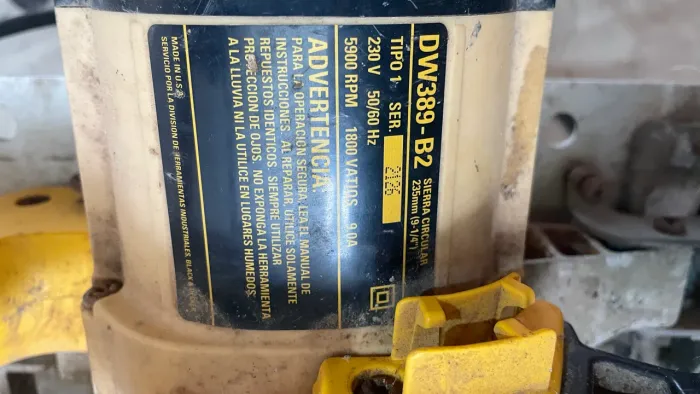 Serra circular Dewalt 220V