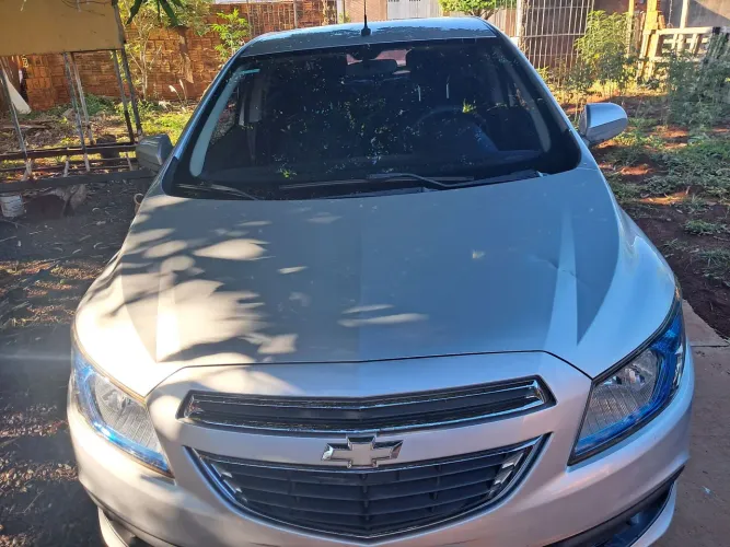 Chevrolet Onix Hatch LTZ 1.4 8V Flex Power Mec. 4P 2015
