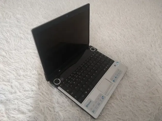 Notebook Philips* não liga*