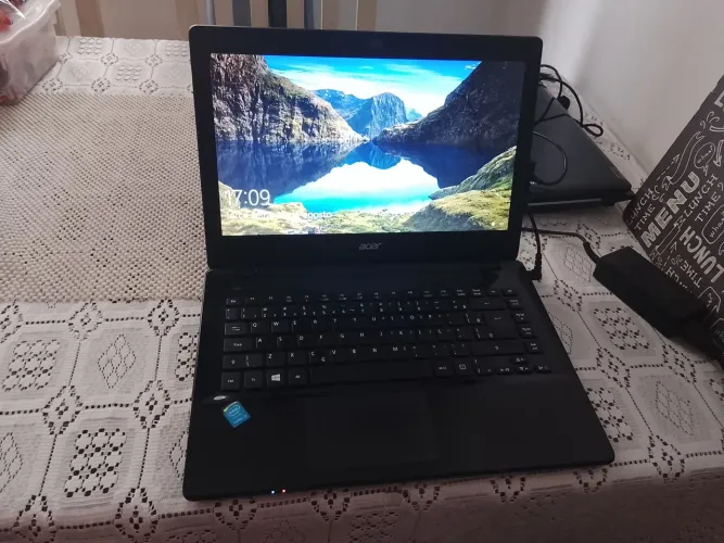 Notebook Acer Intel i3, 4gb RAM