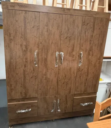 Guarda roupa de casal / NOVO / ENTREGAMOS