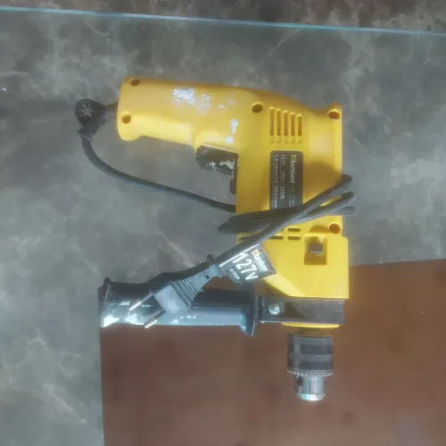 Furadeira elétrica 127V