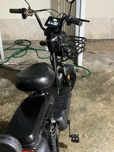 VENDO SCOOTER ELÉTRICA SEMI-NOVA