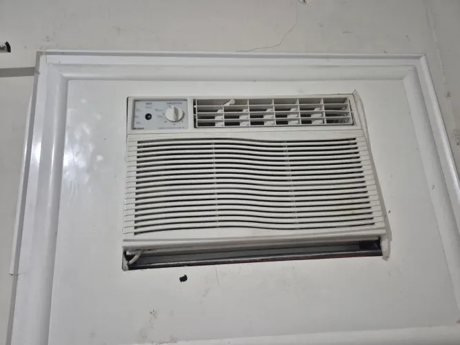 Ar condicionado Springer 9 mil btu janela semi novo