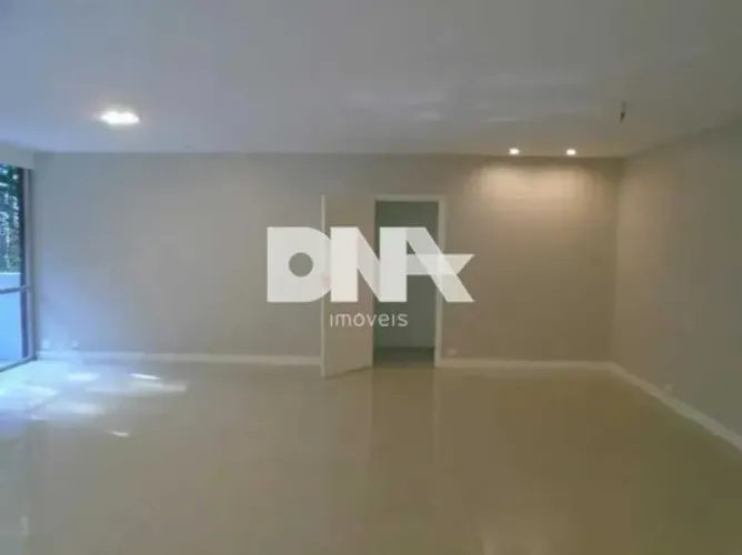 Apartamento : / Residencial / Gávea