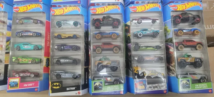 Pack carrinhos HW 5 unidades cada pack