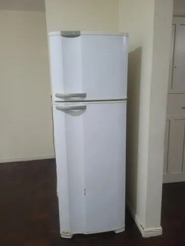 Geladeira Electrolux DF38